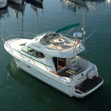Yate 32 Pies Jeanneau Botel *