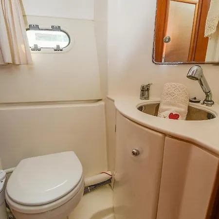 Botel Yate 32 Pies Jeanneau *